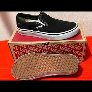 Vans Black/ white slip On size 5.5 women boys 4. Barely used